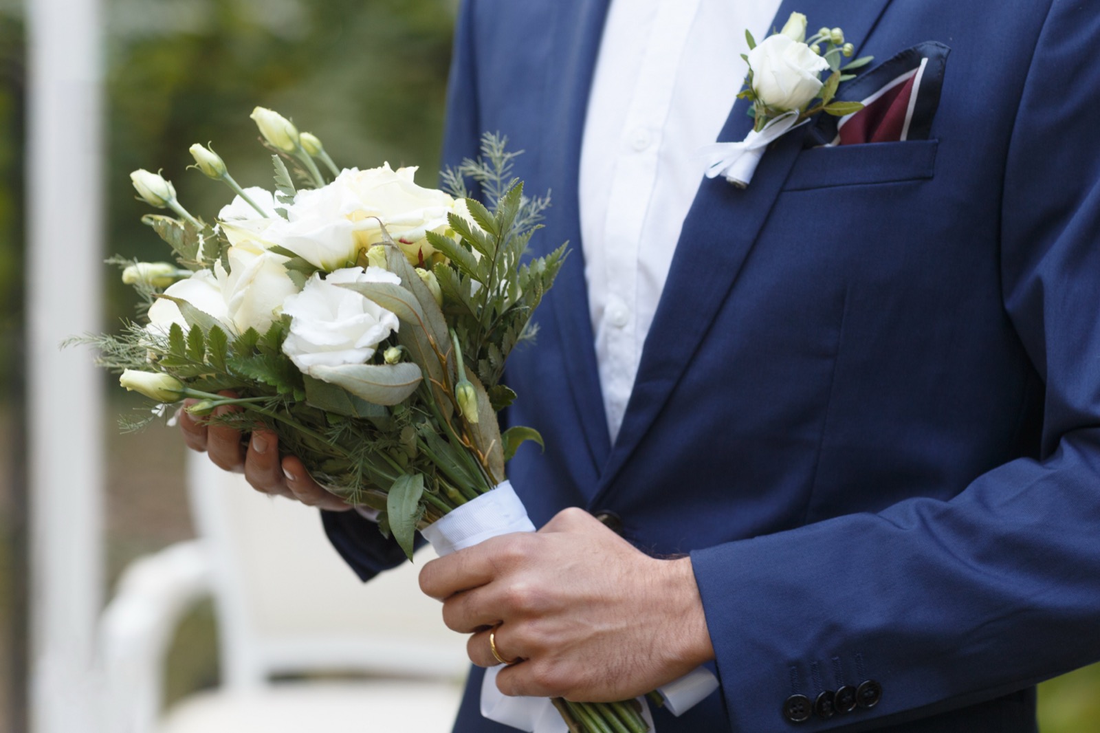 結婚式向けフォーマルスーツ